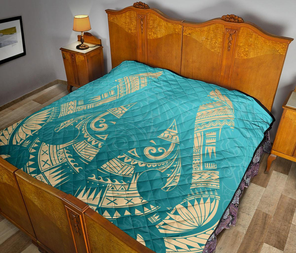 new-zealand-maori-hei-matau-tattoo-premium-quilt