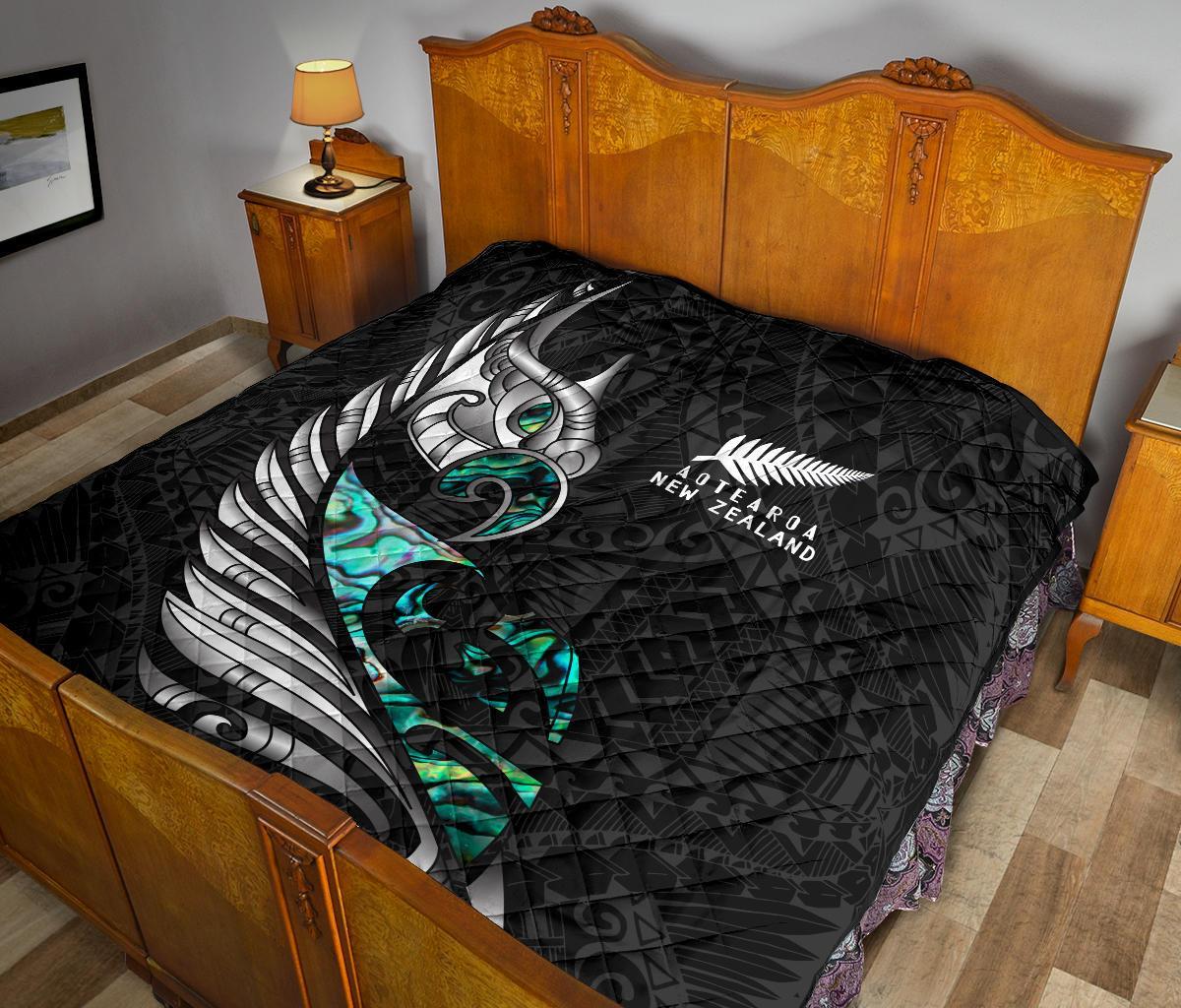 new-zealand-premium-quilt-manaia-paua-fern-wing-white