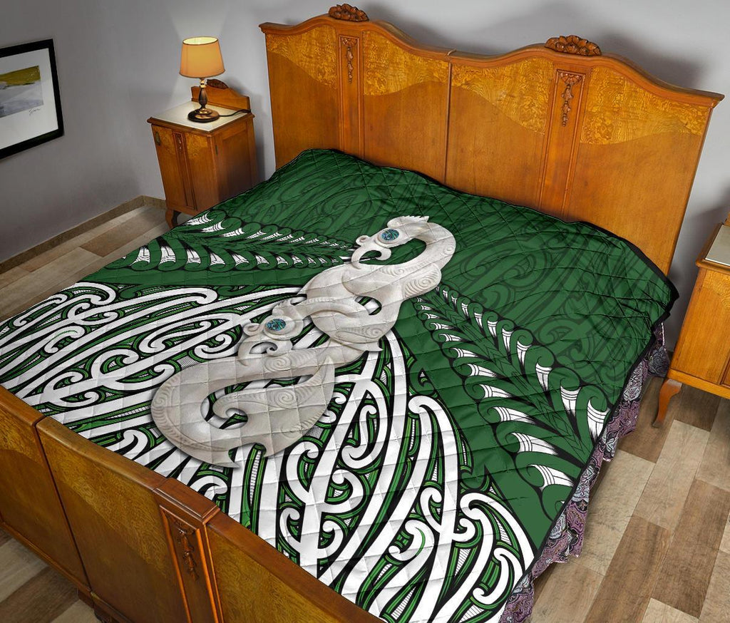 maori-moko-tattoo-premium-quilt-manaia-pounamu