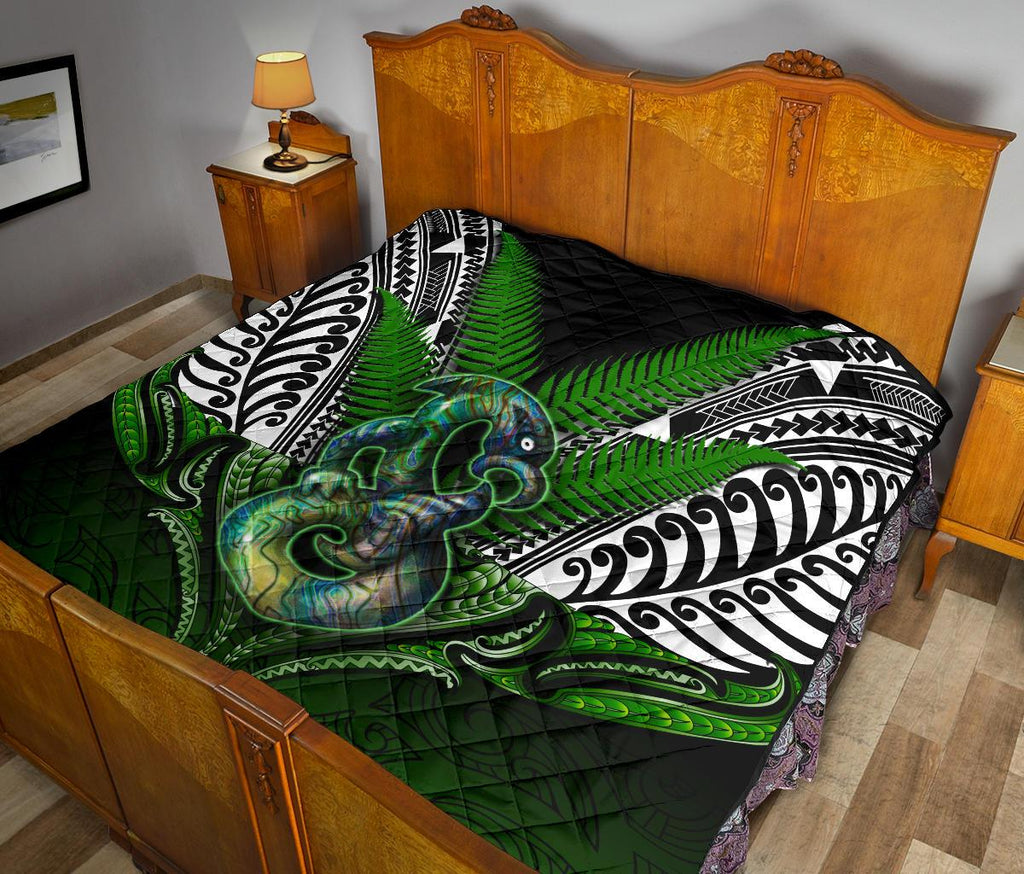 manaia-mythology-premium-quilt-silver-fern-maori-tattoo