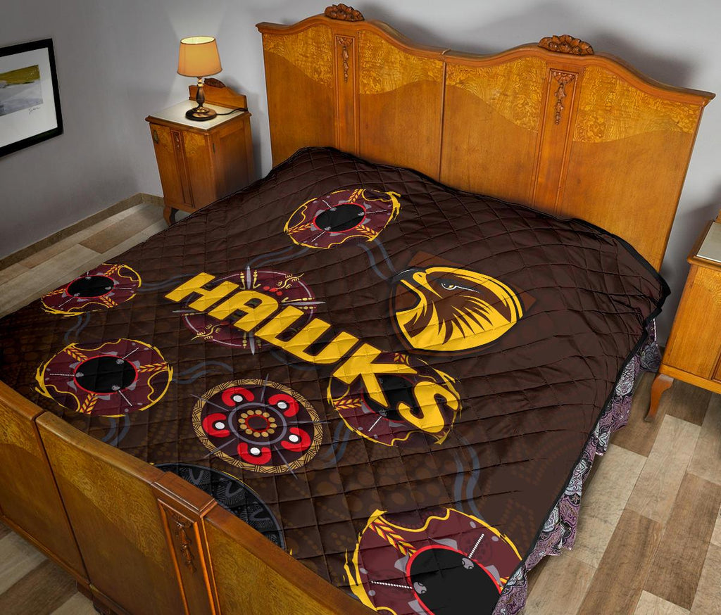 hawthorn-premium-quilt-hawks-indigenous-brown