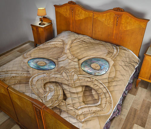 new-zealand-maori-quilt-tiki-with-paua-shell-eyes-quilt-blanket
