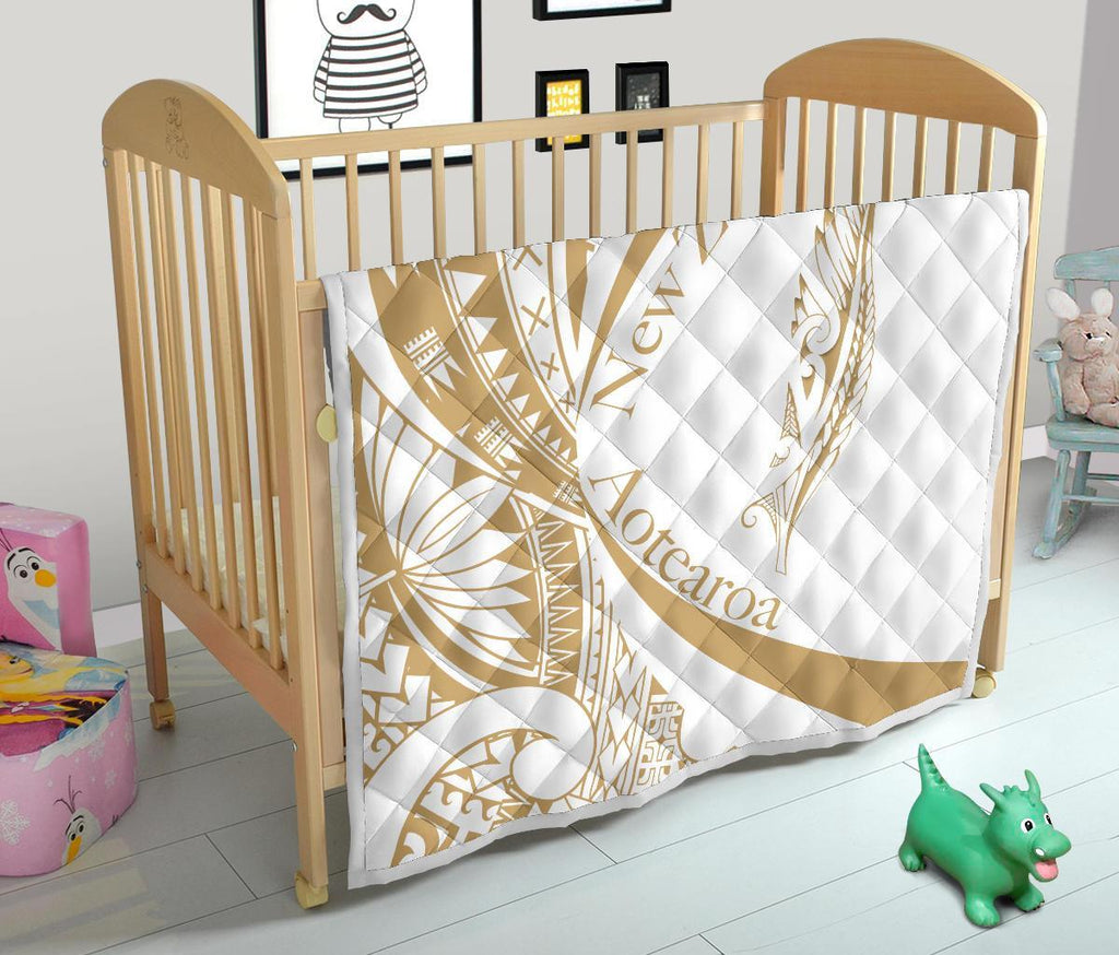 new-zealand-silver-fern-premium-quilt-maori-tattoo-circle-style-white