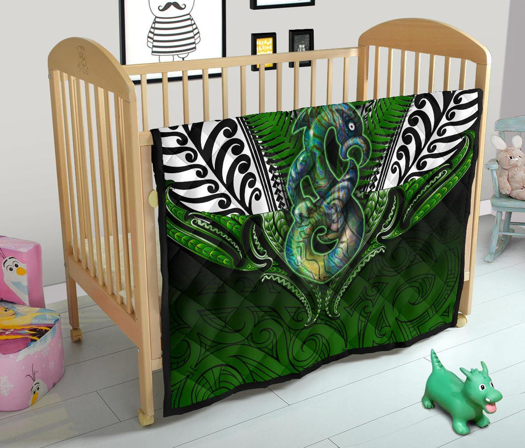 manaia-mythology-premium-quilt-silver-fern-maori-tattoo