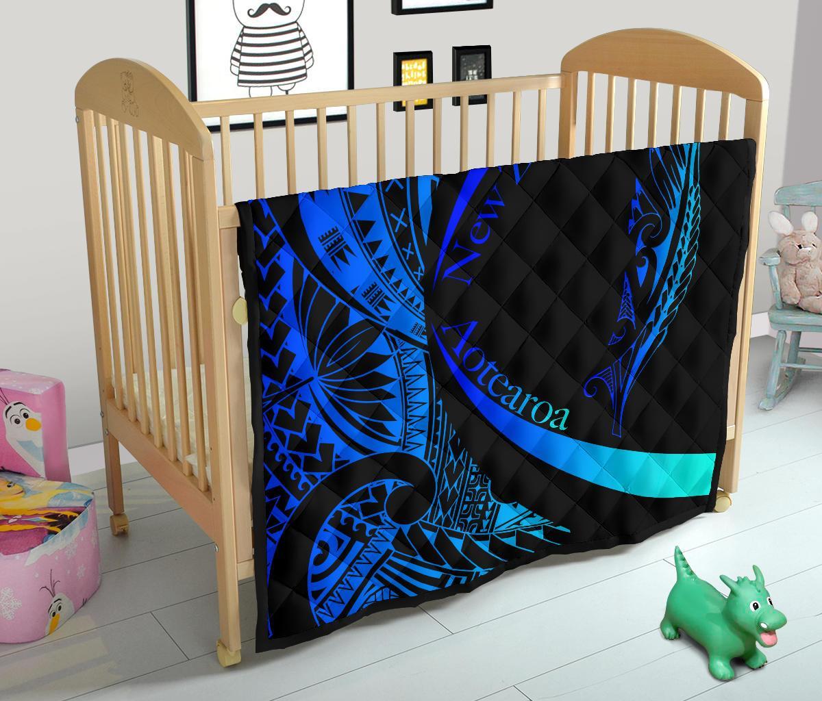 new-zealand-silver-fern-premium-quilt-maori-tattoo-circle-style-blue