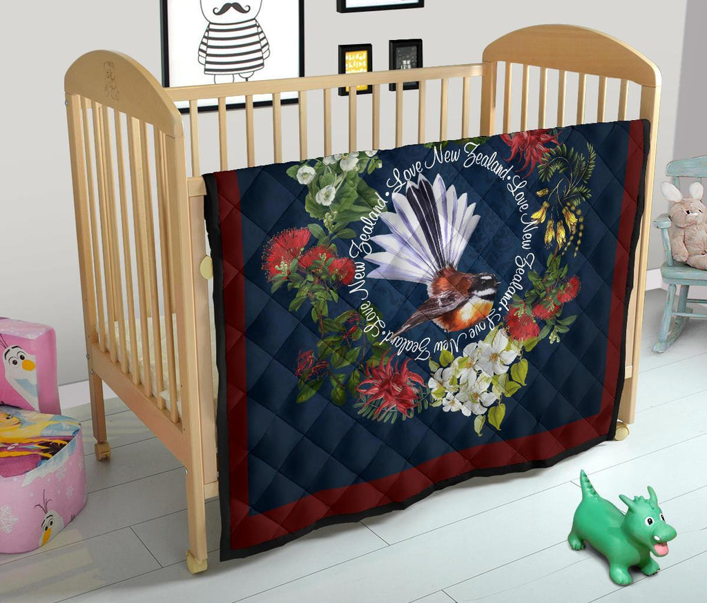 piwakawaka-with-flowers-new-zealand-quilt