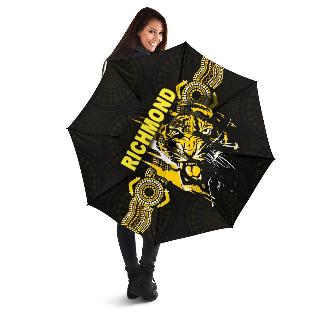 richmond-umbrella-power-tigers-indigenous