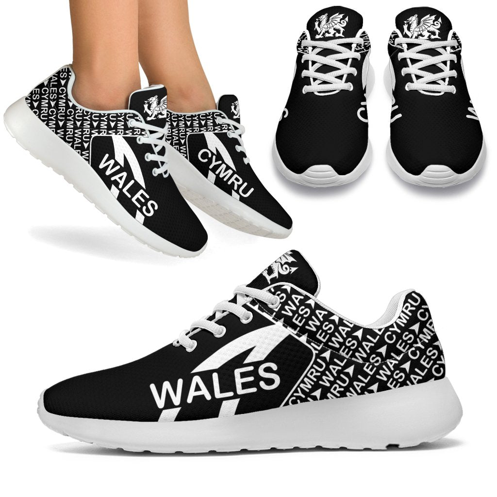 wales-sporty-sneakers-transit-style