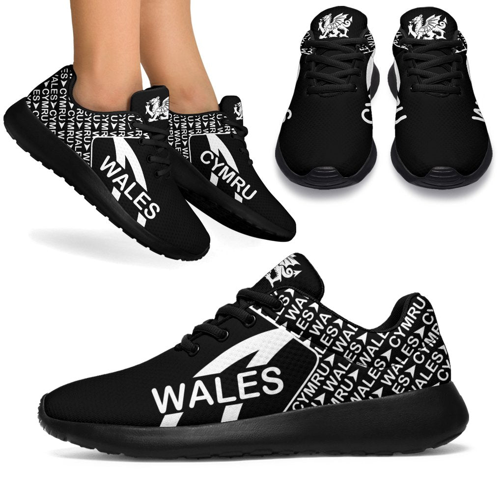 wales-sporty-sneakers-transit-style