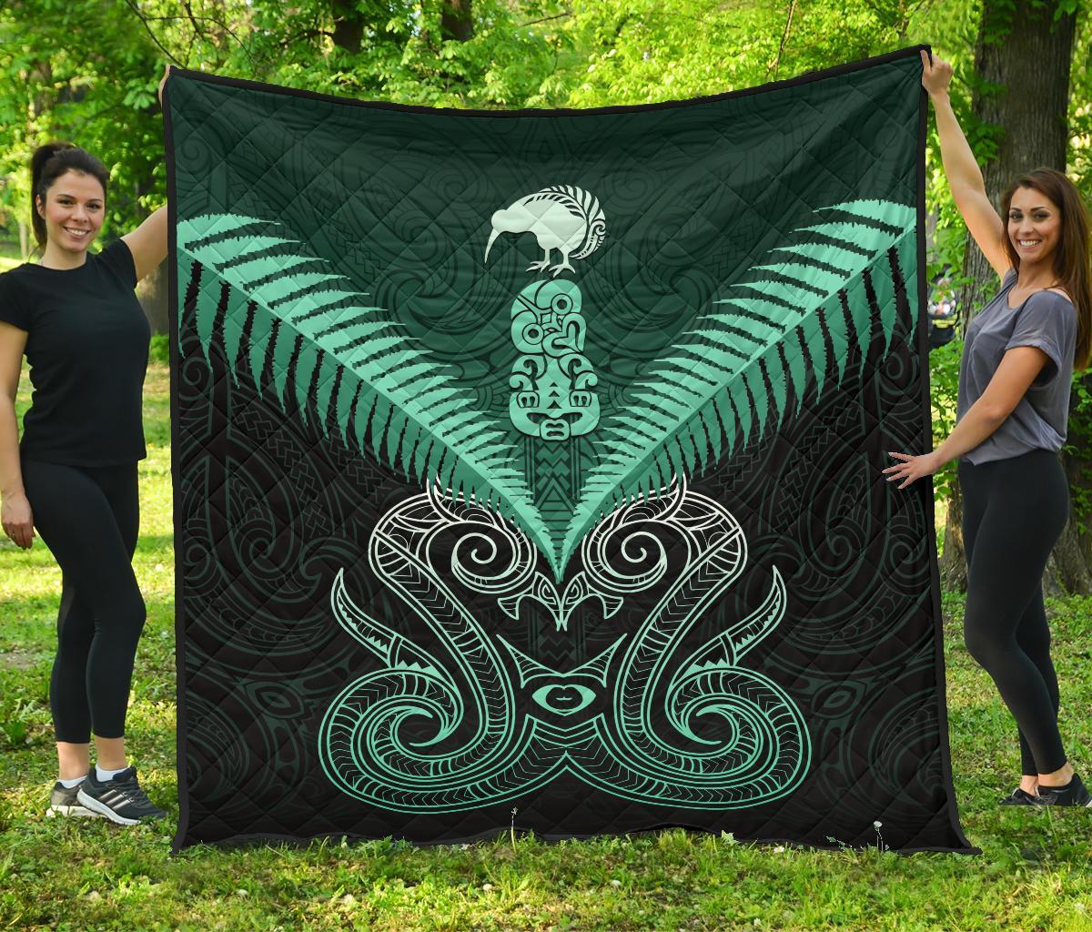maori-manaia-new-zealand-premium-quilt-turquoise