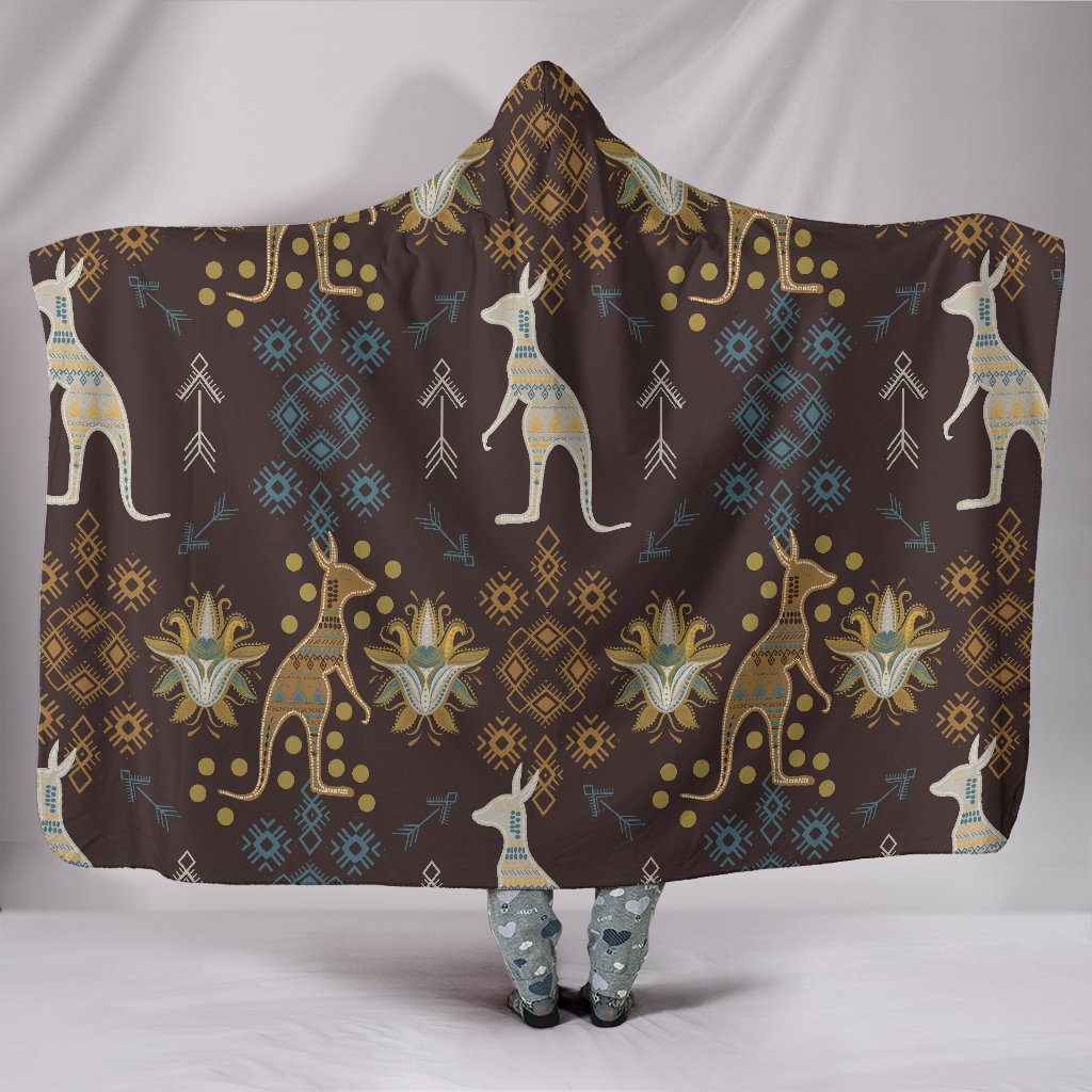 aboriginal-hooded-blanket-kangaroo-patterns-arrow