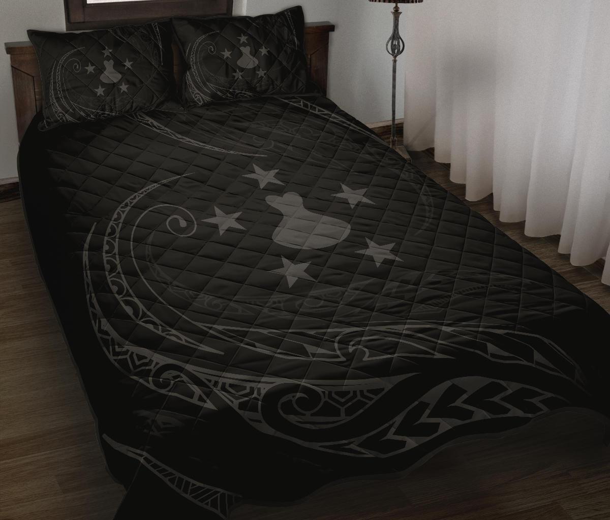 austral-islands-quilt-bed-set-gray-frida-style