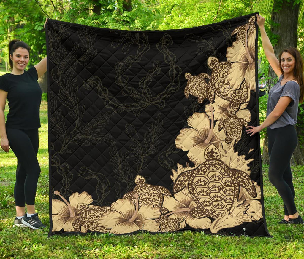hibiscus-plumeria-golden-turtle-premium-quilt