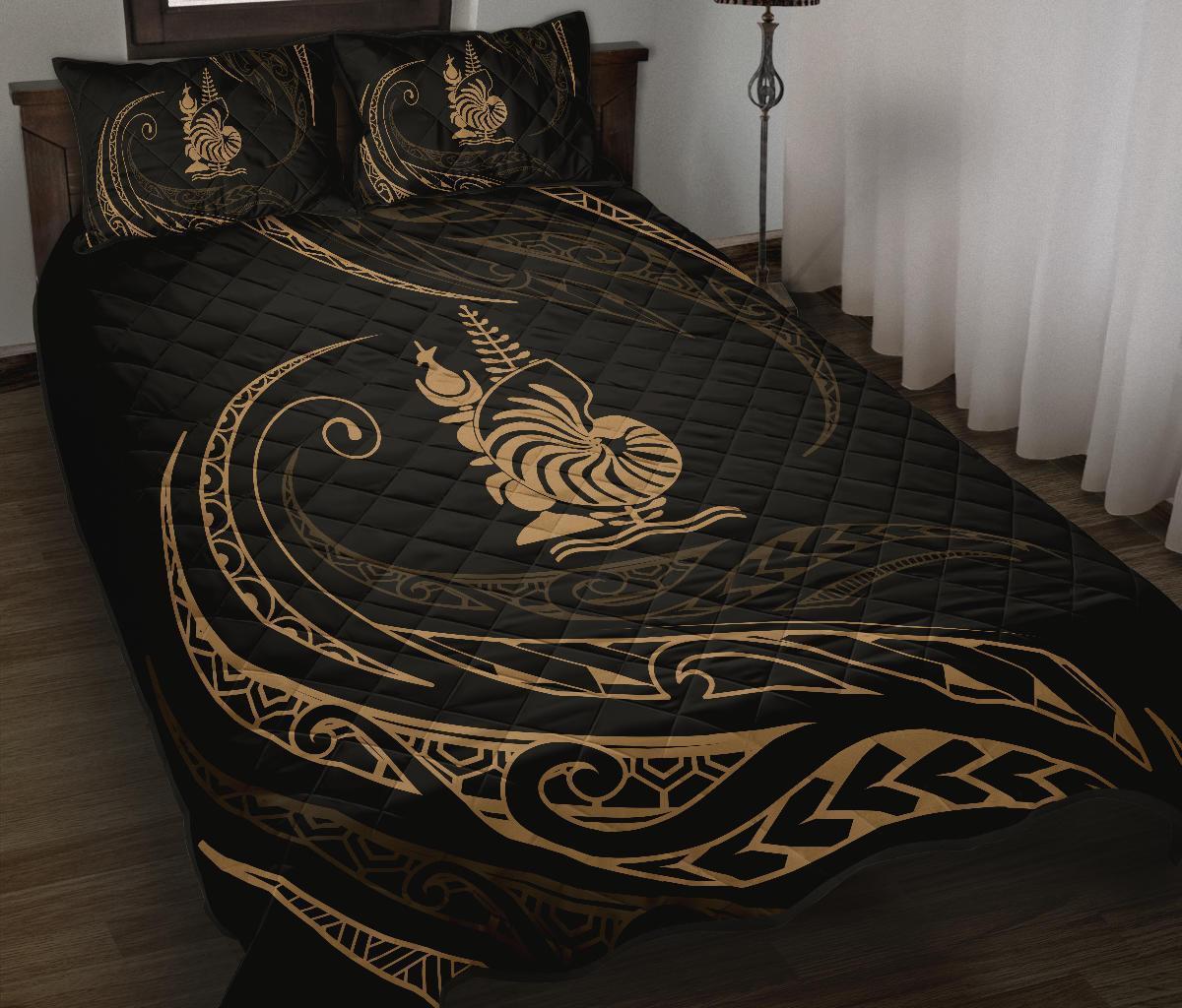 coledonia-islands-quilt-bed-set-gold-frida-style