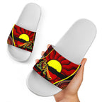 slide-sandals-australia-aboriginal-dots-with-didgeridoo-white