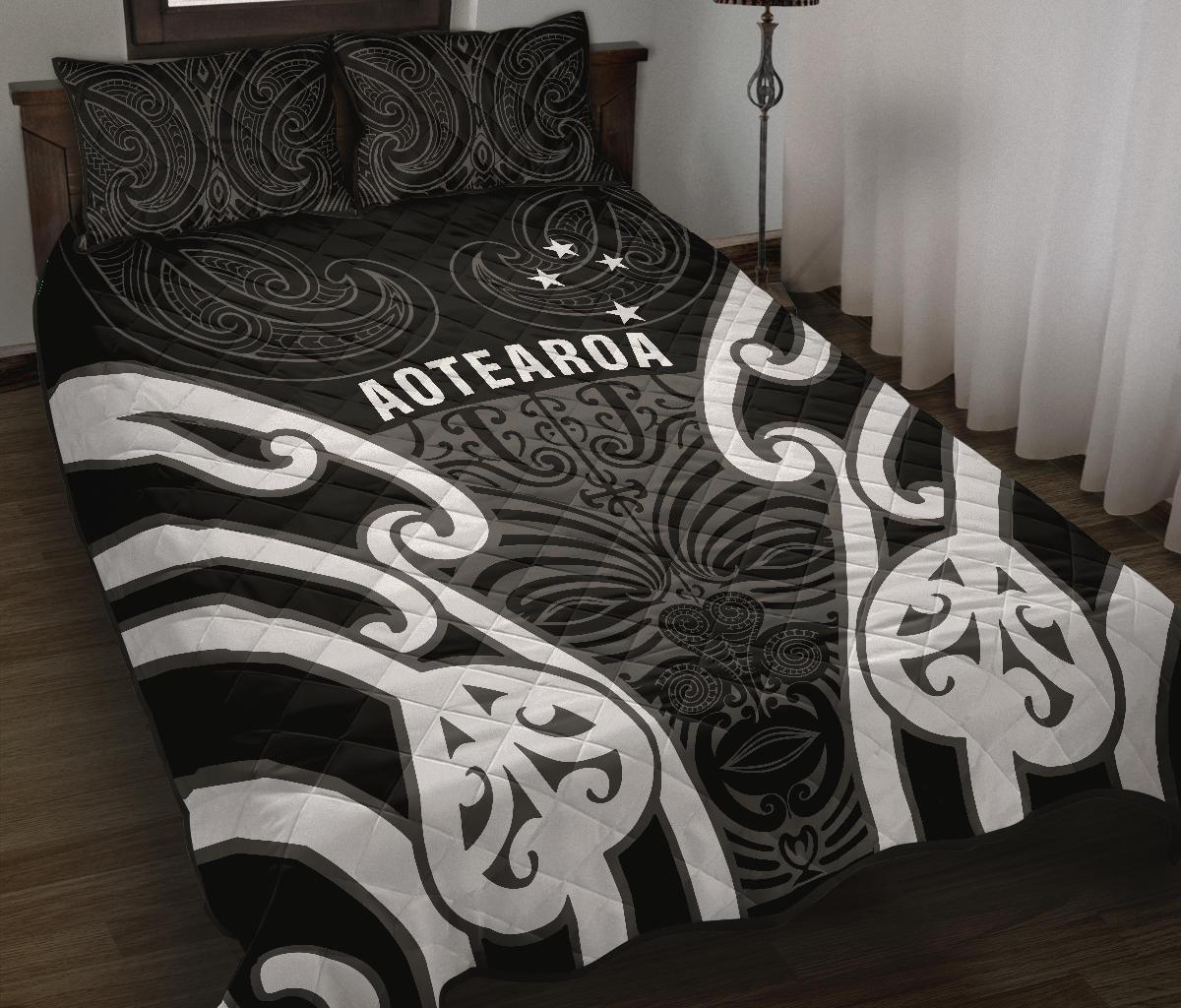 aotearoa-quilt-bed-set-maori-moko-black-white