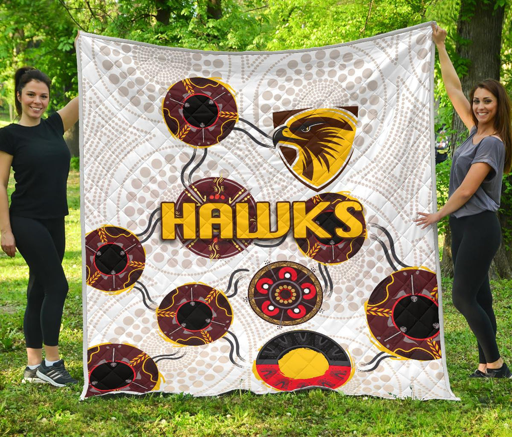 hawthorn-premium-quilt-hawks-indigenous-white