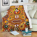 blankets-aboriginal-family-with-dot-painting-art