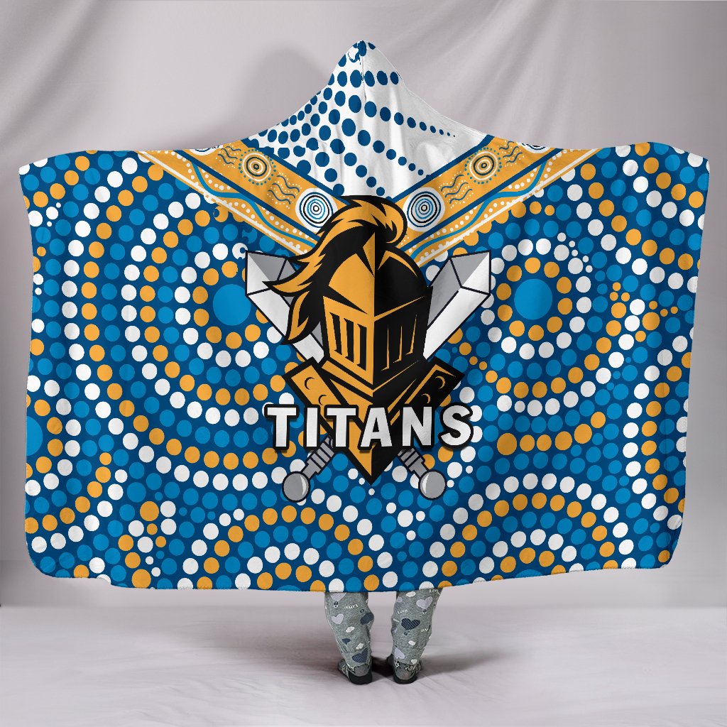 titans-knight-hooded-blanket-gold-coast