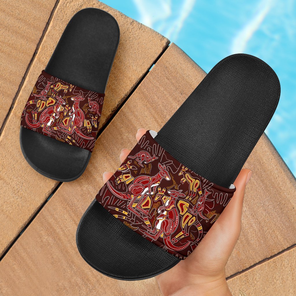 aboriginal-slide-sandals-kangaroo-family-with-hand-art
