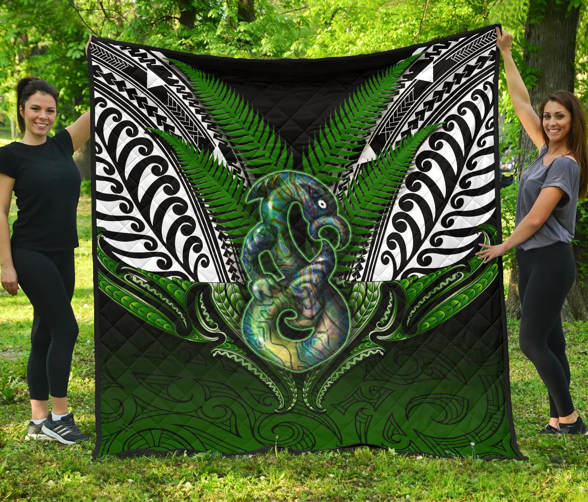 manaia-mythology-premium-quilt-silver-fern-maori-tattoo