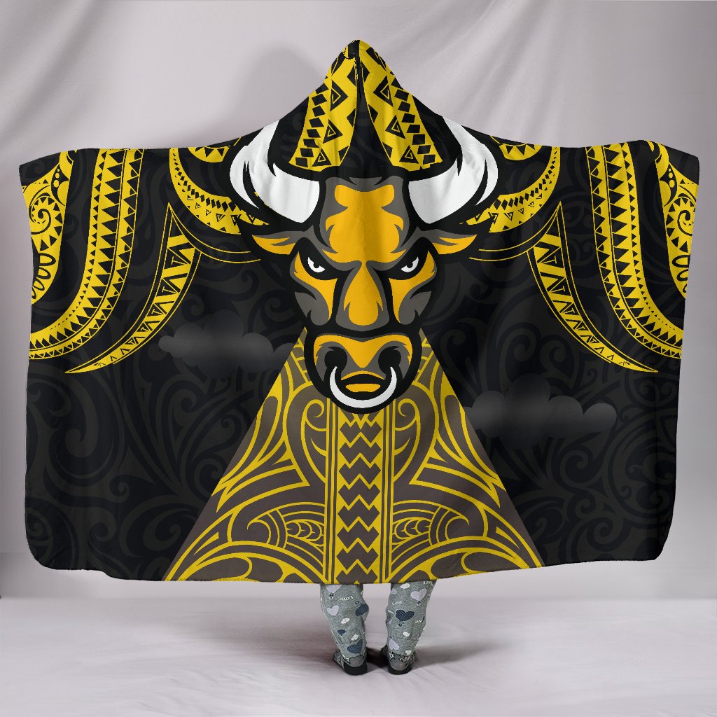 aotearoa-maori-hooded-blanket-taranaki-bulls