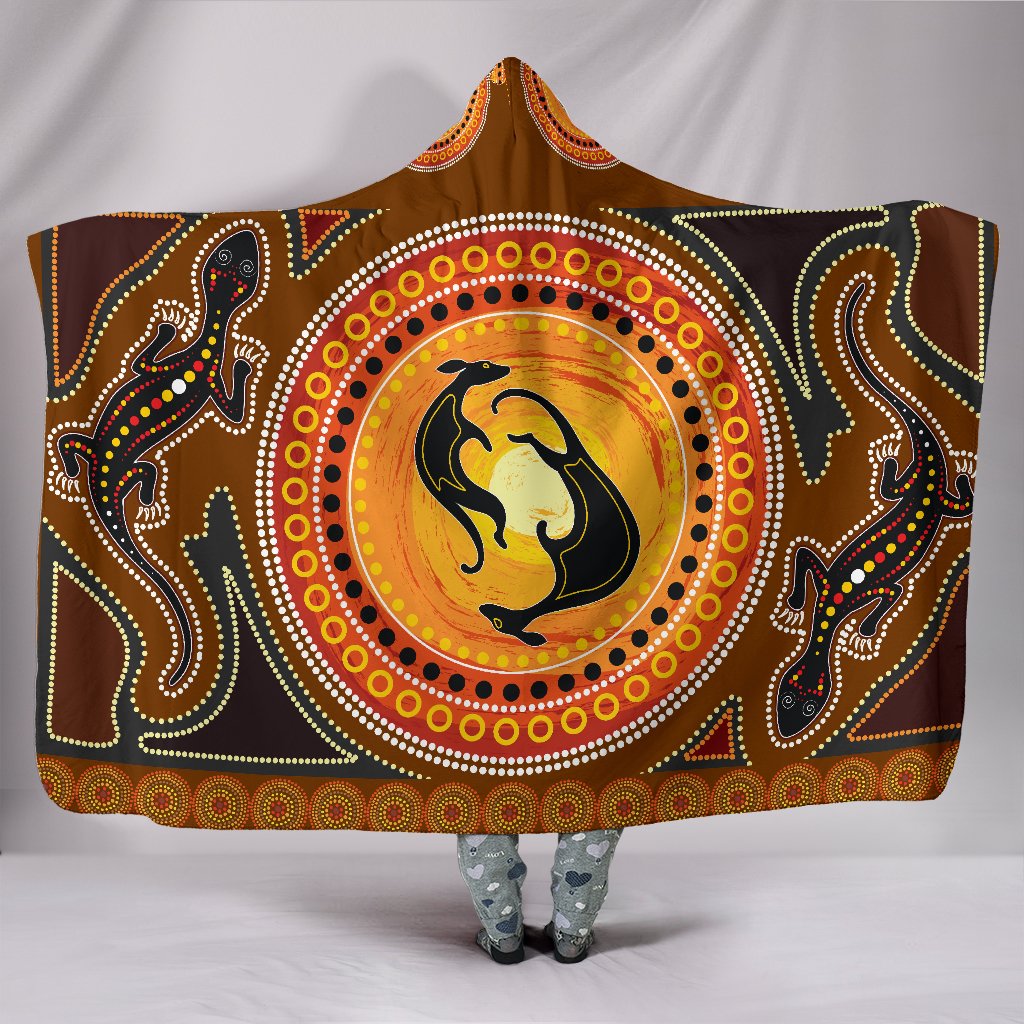 aboriginal-hooded-balnket-lizard-kangaroo-dot-pattern