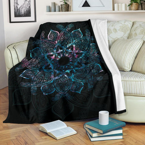 maori-mandala-blanket-paua-shell