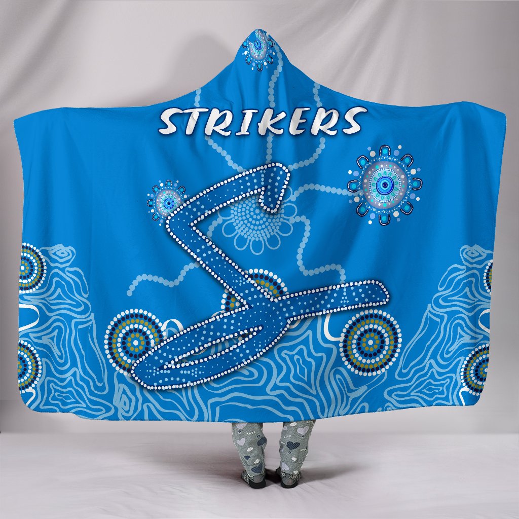 strikers-hooded-blanket-indigenous-blue-energy