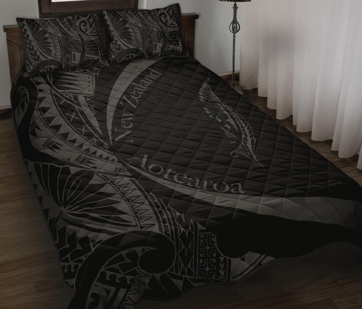 new-zealand-silver-fern-quilt-bed-set-maori-tattoo-circle-style