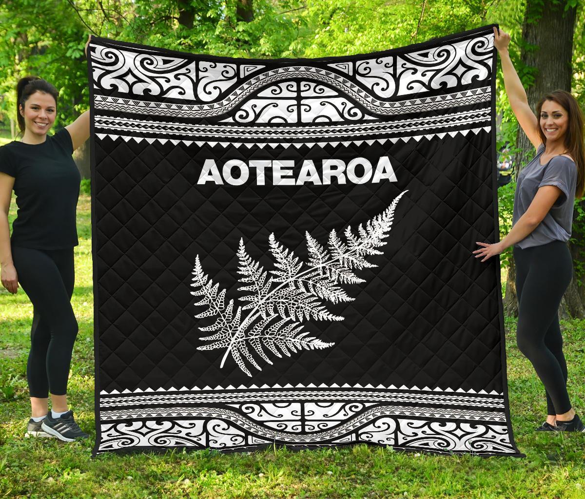 aotearoa-new-zealand-maori-premium-quilt-silver-fern-white