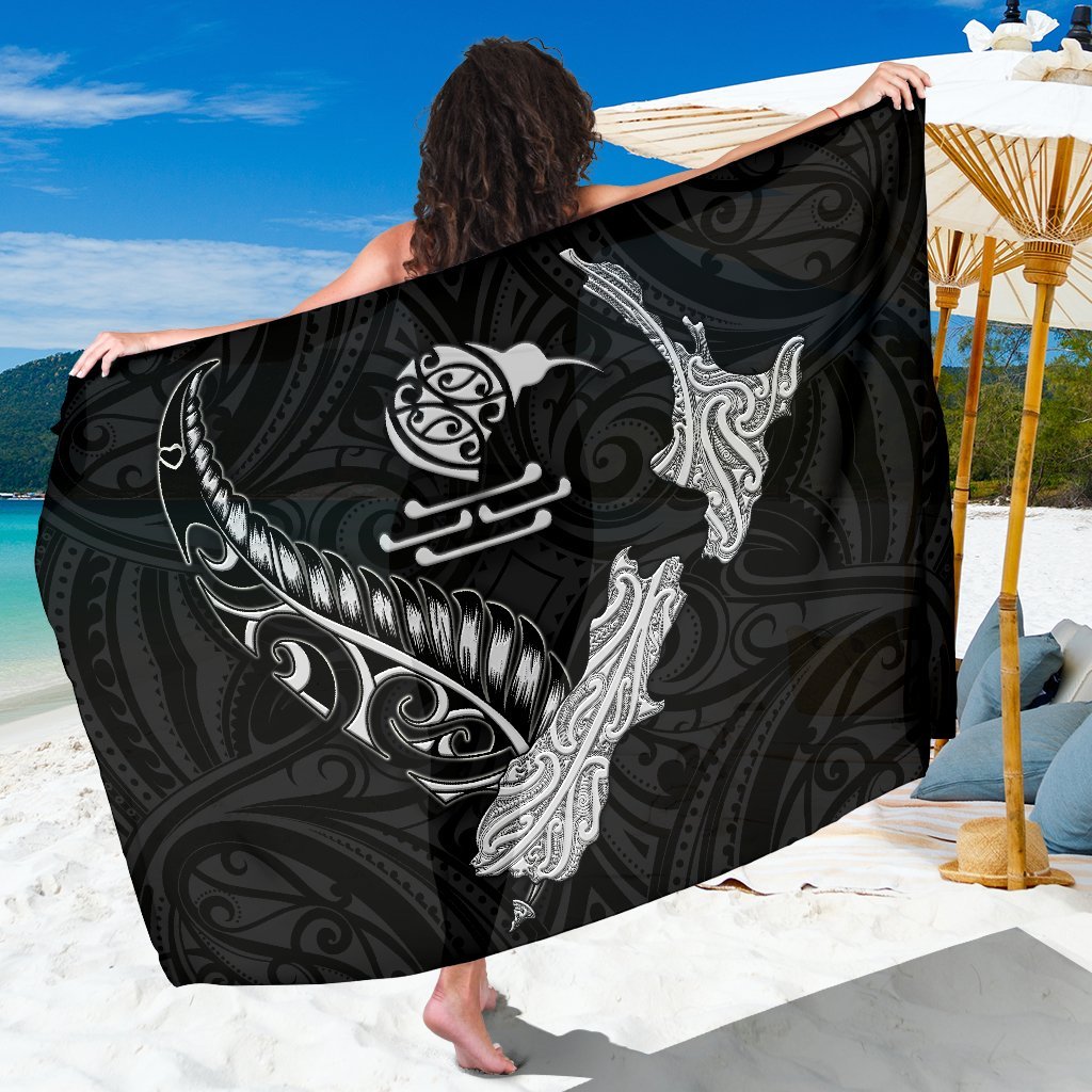 new-zealand-heart-sarong-map-kiwi-mix-silver-fern-white