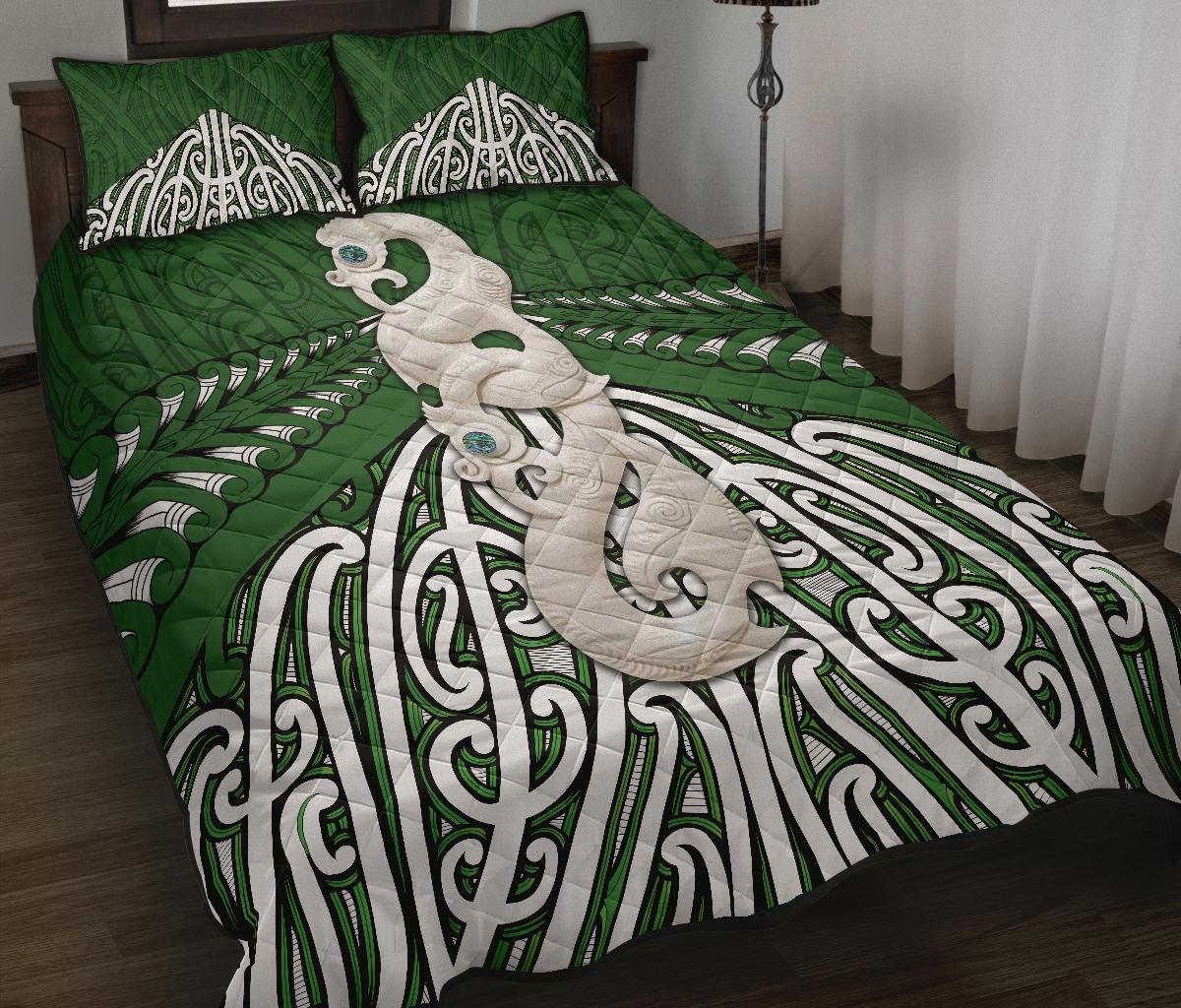 maori-moko-tattoo-quilt-bed-set-manaia-pounamu