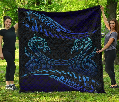 aotearoa-premium-quilt-blue-maori-manaia-with-silver-fern