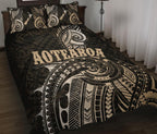 maori-tattoo-with-map-new-zealand-quilt-bed-set