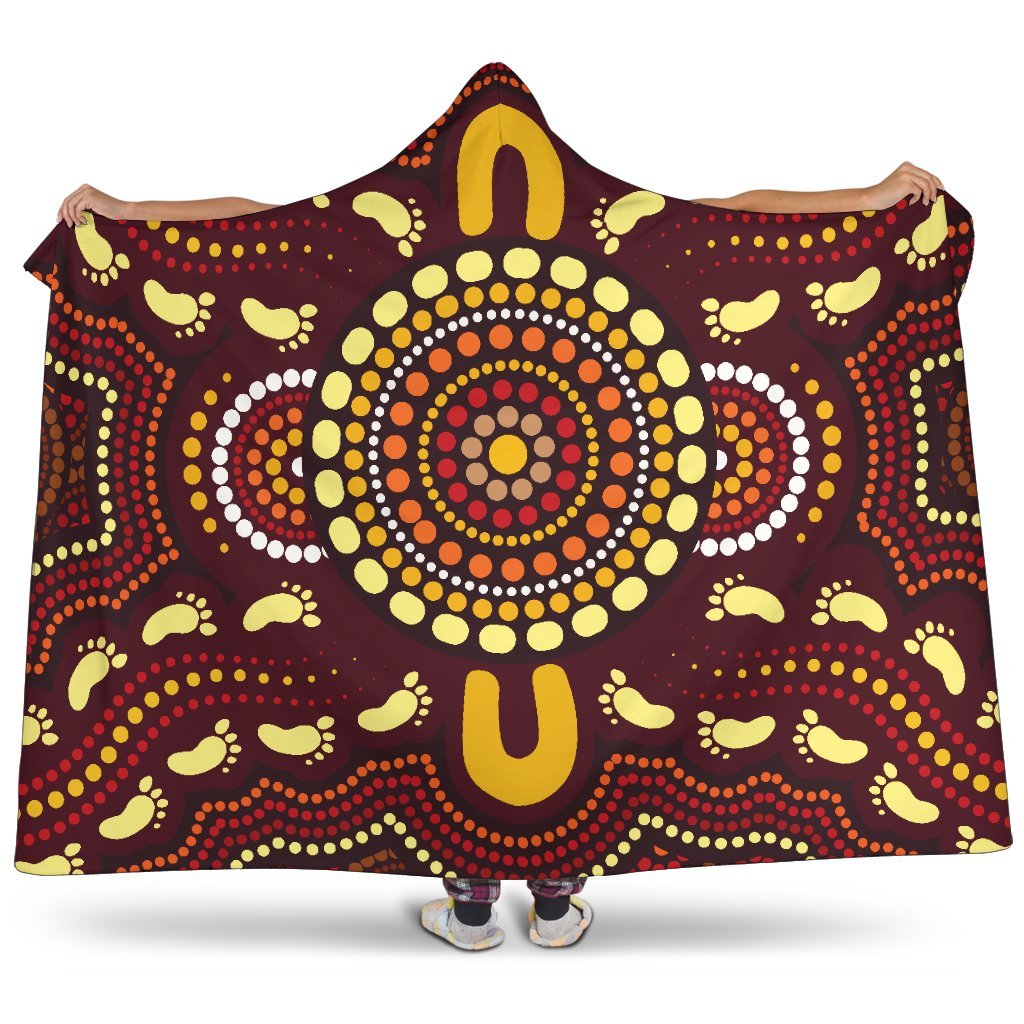 hooded-blanket-indigenous-circle-footprint