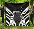 aotearoa-premium-quilt-maori-moko-black-white