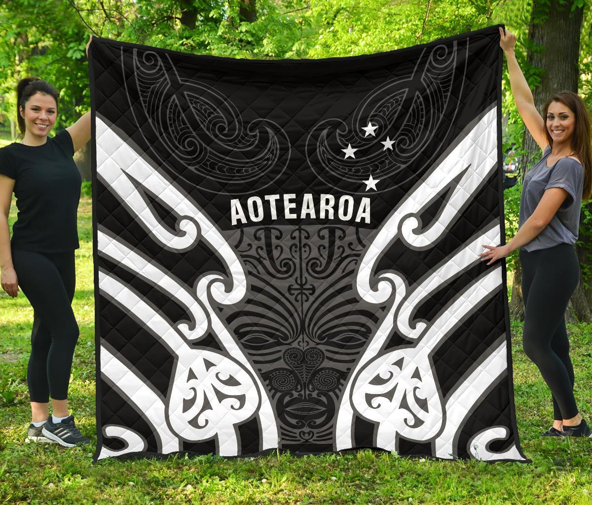 aotearoa-premium-quilt-maori-moko-black-white