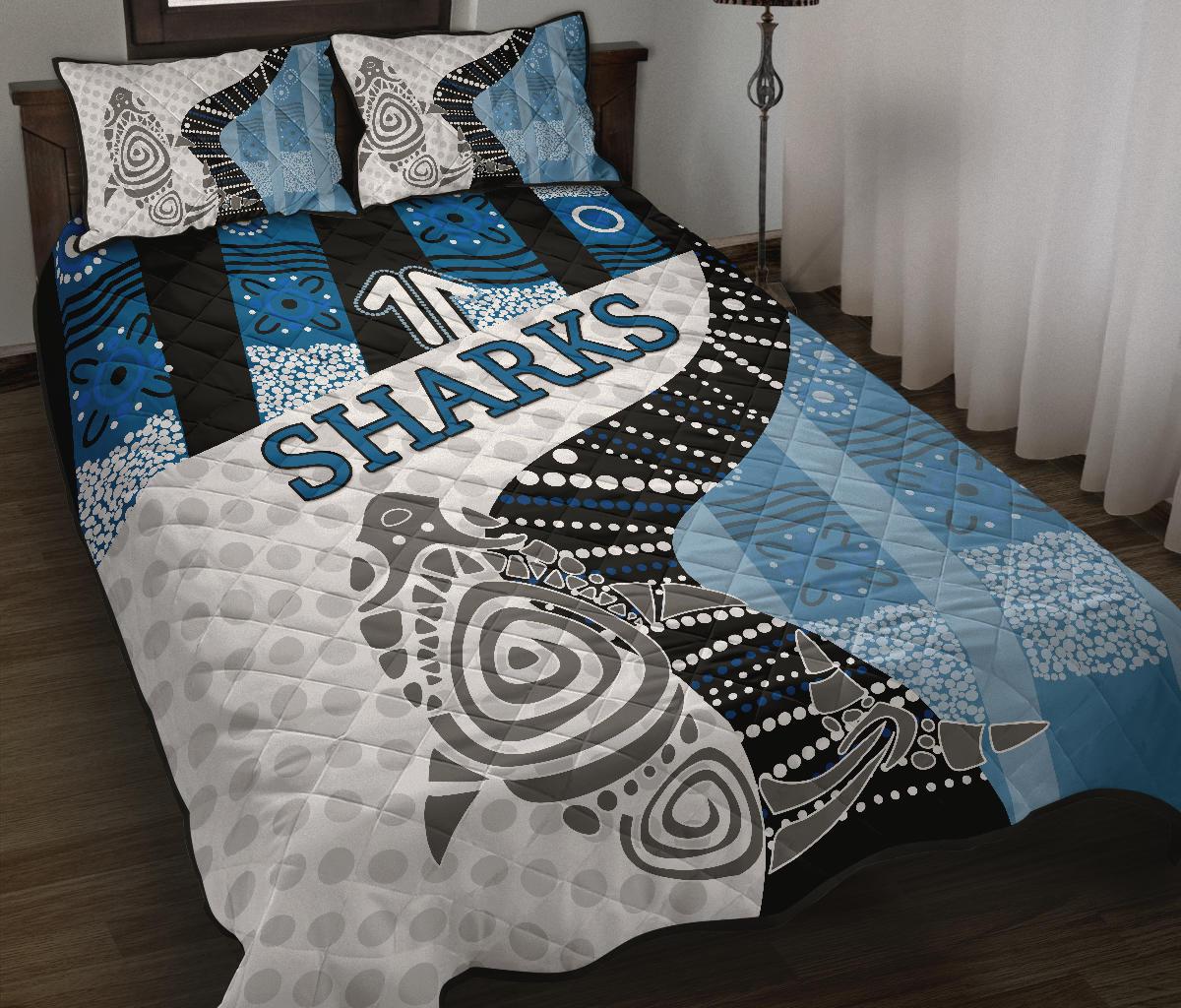 sharks-quilt-bed-set