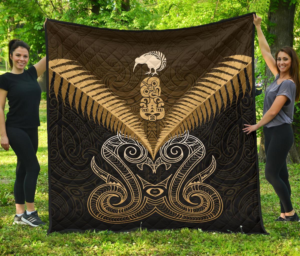 maori-manaia-new-zealand-premium-quilt-gold