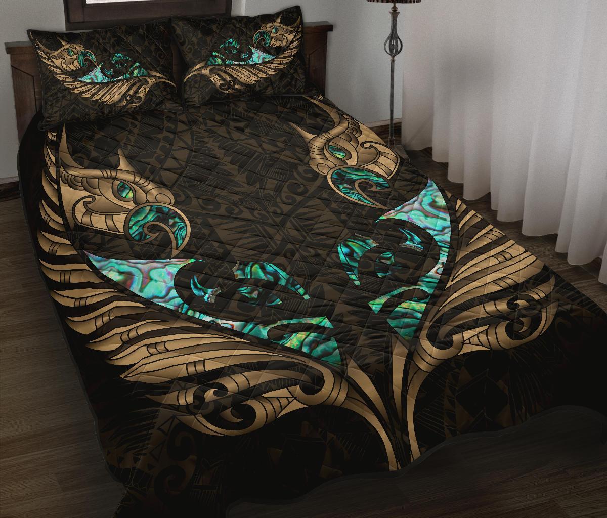 new-zealand-quilt-bed-set-manaia-paua-fern-wing-gold