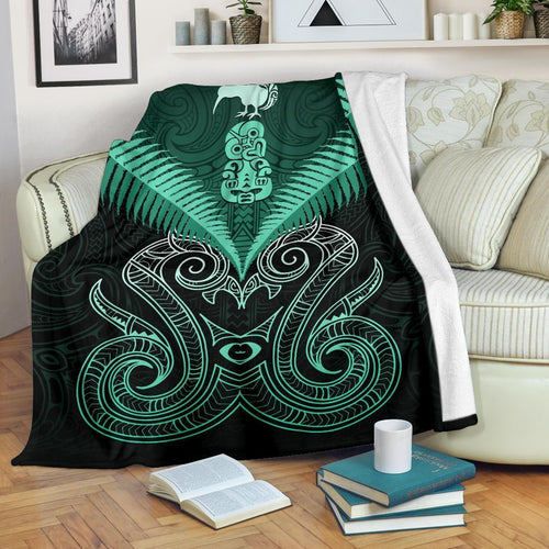 maori-manaia-new-zealand-premium-blanket-turquoise