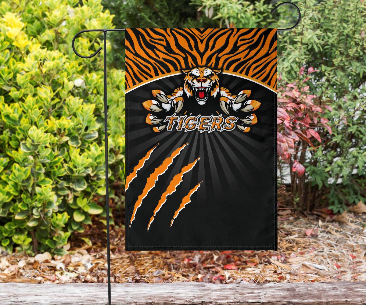 wests-flag-rugby-tigers