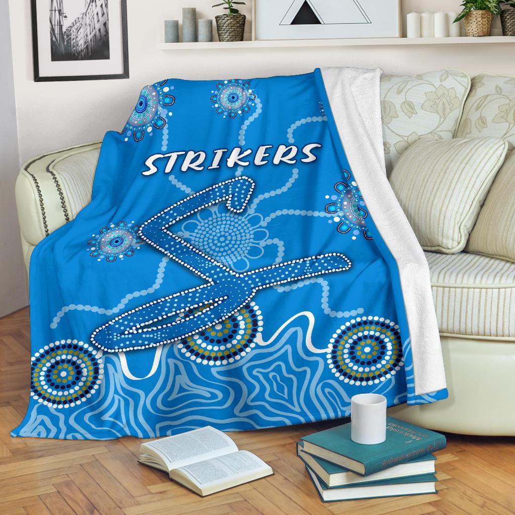 strikers-premium-blanket-indigenous-blue