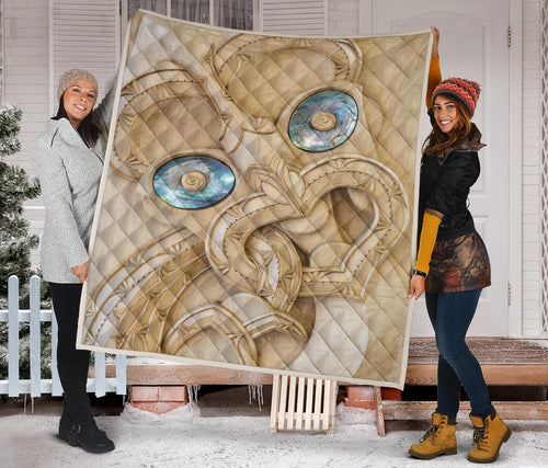 new-zealand-maori-quilt-tiki-with-paua-shell-eyes-quilt-blanket