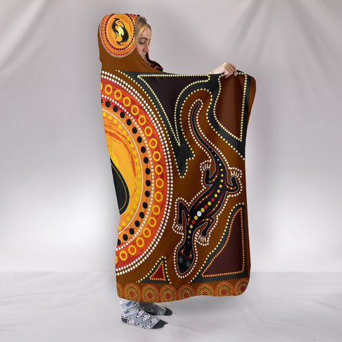 aboriginal-hooded-balnket-lizard-kangaroo-dot-pattern