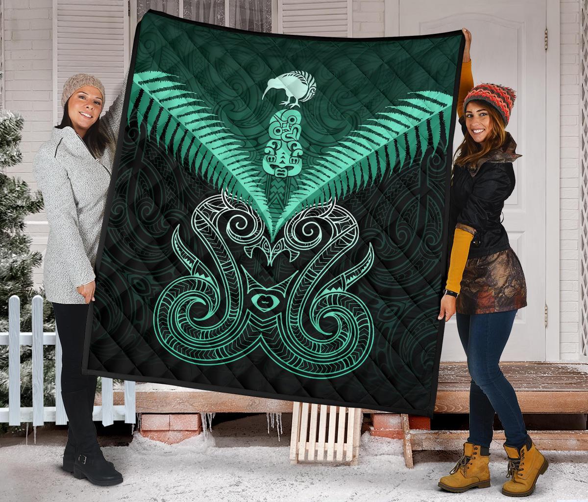 maori-manaia-new-zealand-premium-quilt-turquoise