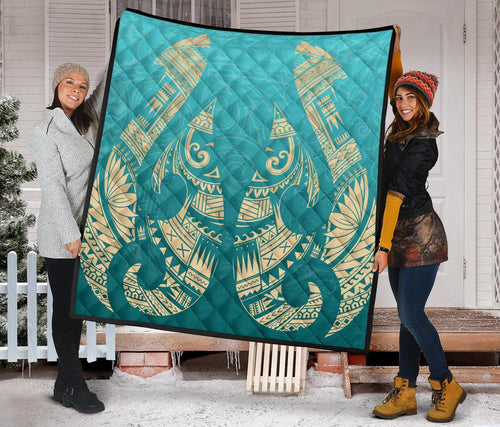 new-zealand-maori-hei-matau-tattoo-premium-quilt