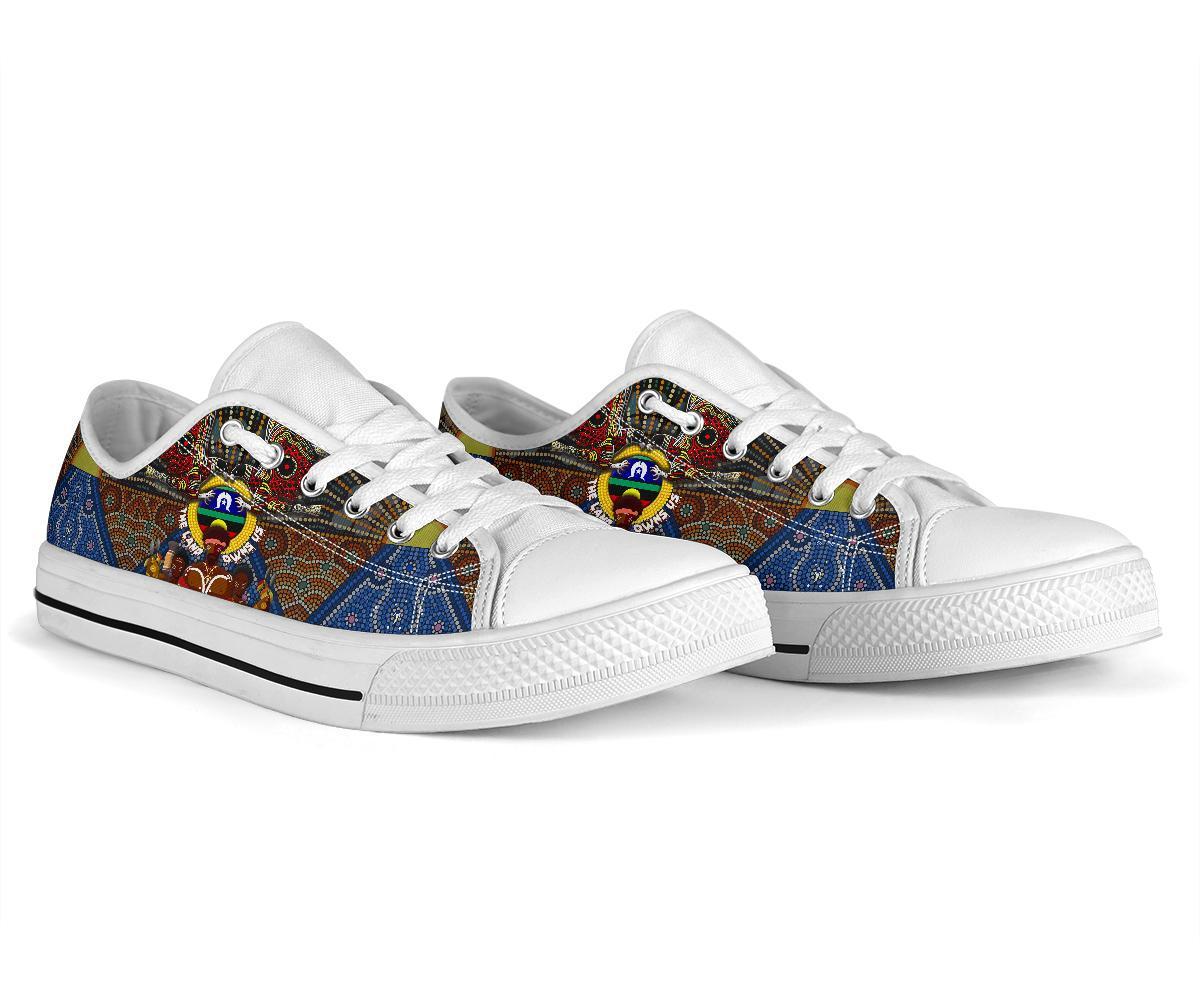 the-land-owns-us-low-top-shoe