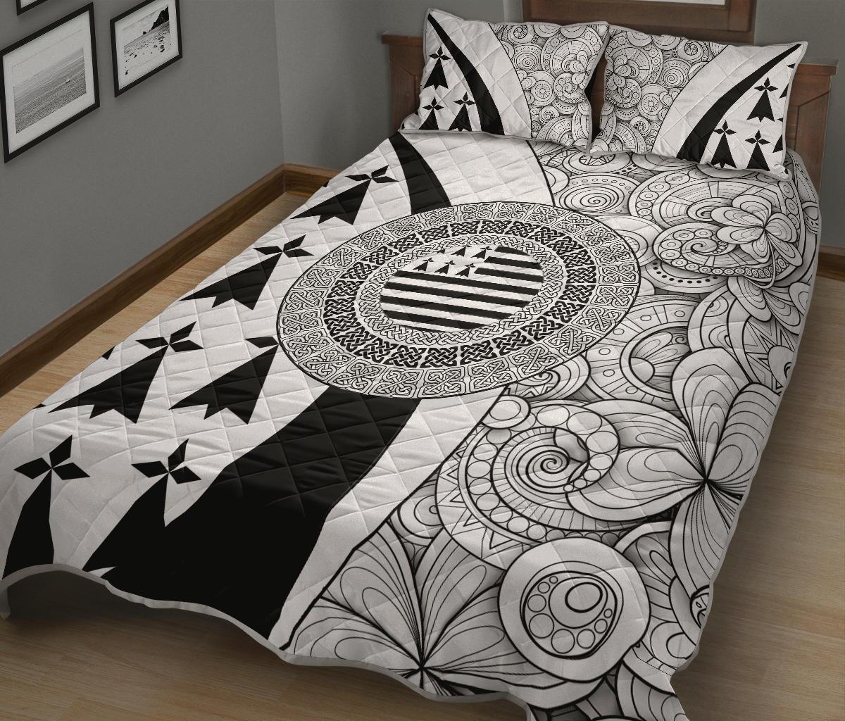 celticone-quilt-bed-set-brittany-white-style